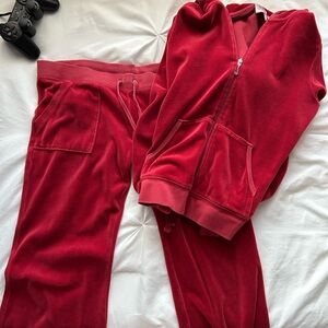 AUTHENTIC VINTAGE JUICY COUTURE - Red Velour Tracksuit 💃🏻🌹🍒♥️